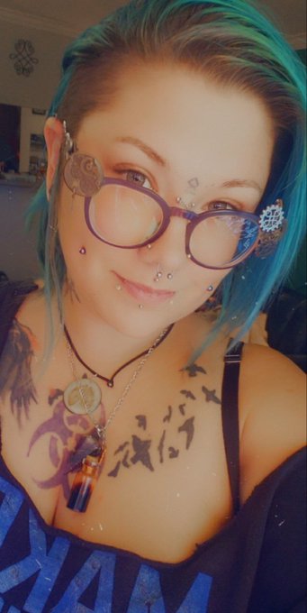 Afternoon Doll! &hearts; https://t.co/HUI4vid5nk