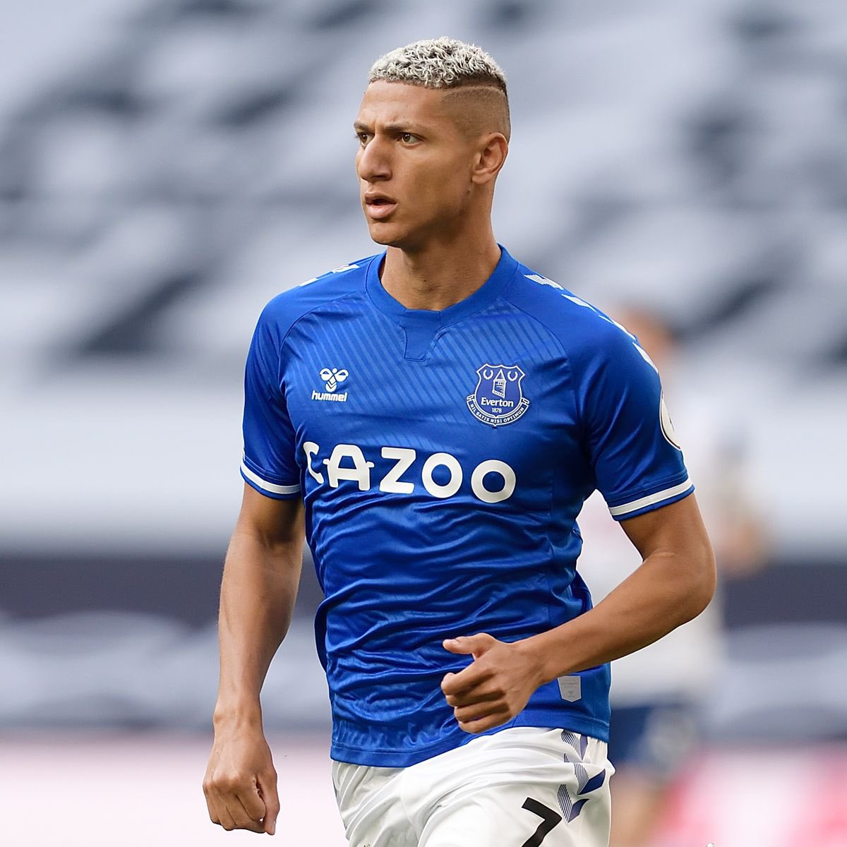 Richarlison Ownership:3.9%£7.8M25Fixture:Wolves()Richarlison is a good alternative to DCL in gw18. He is always a goal threat and should get more chances with Hamez back. Wolves are good defensively but I fancy the Brazilian to get a couple of returns.