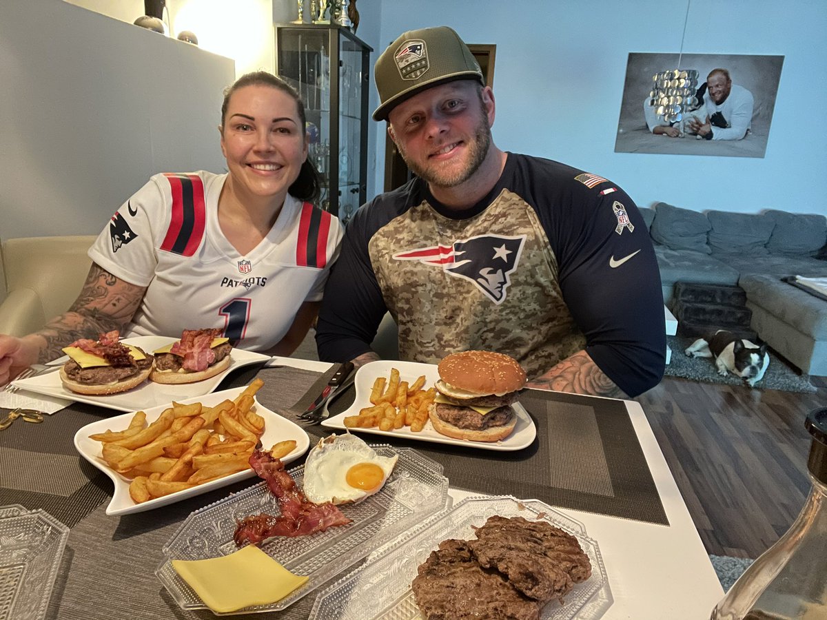 #ranNFLsuechtig <a href="/NFLDeutschland/">NFL Deutschland</a> <a href="/patsdeutsch/">Patriots Deutschland</a> <a href="/Patriots/">New England Patriots</a> <a href="/Icke41/">Icke Dommisch</a> #GoPats