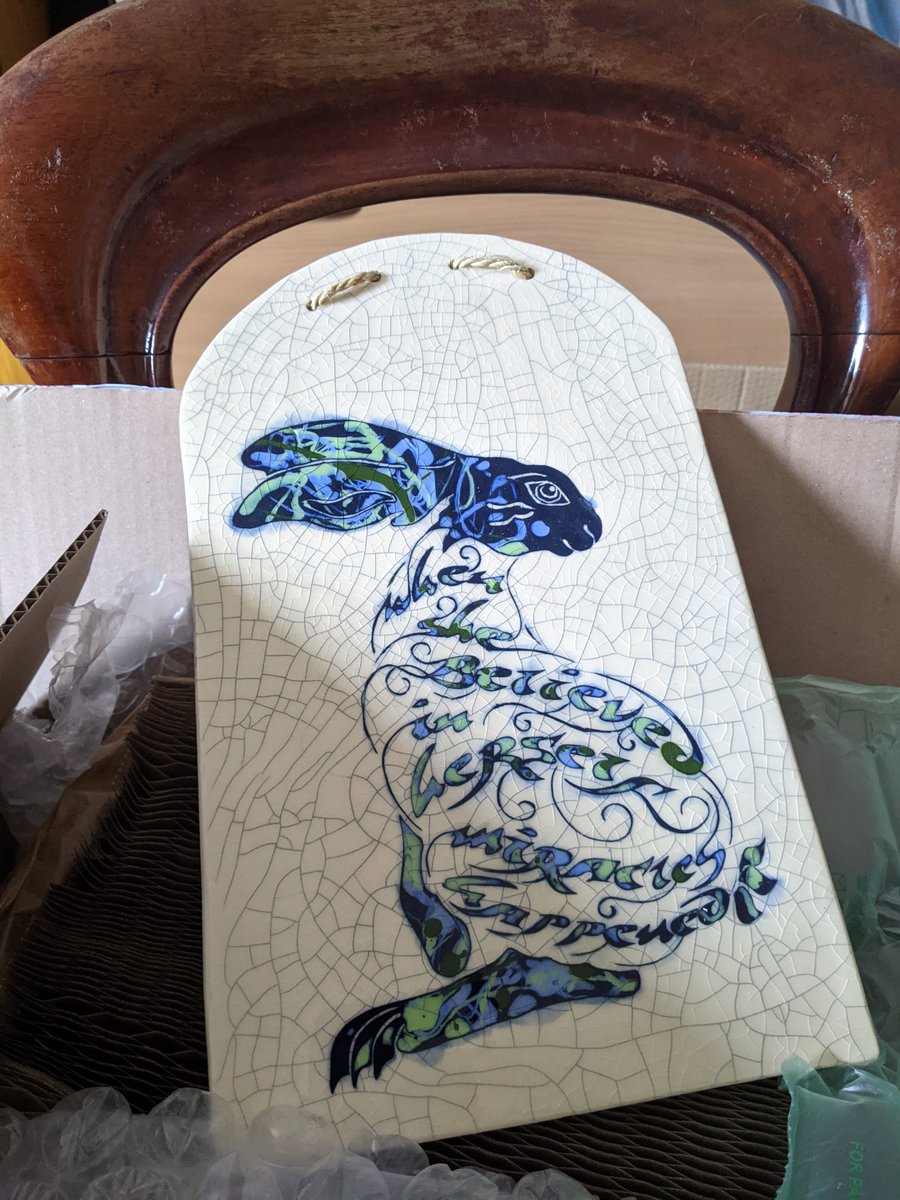 'When she believed in herself, miracles happened': win this specially commissioned tile over on my Facebook page facebook.com/SamBlakeBooks &amp; find out more about Hare's Landing &amp; The Dark Room, out this week! Order online &amp; it'll come straight to your door :)
samblakebooks.com/books/the-dark…