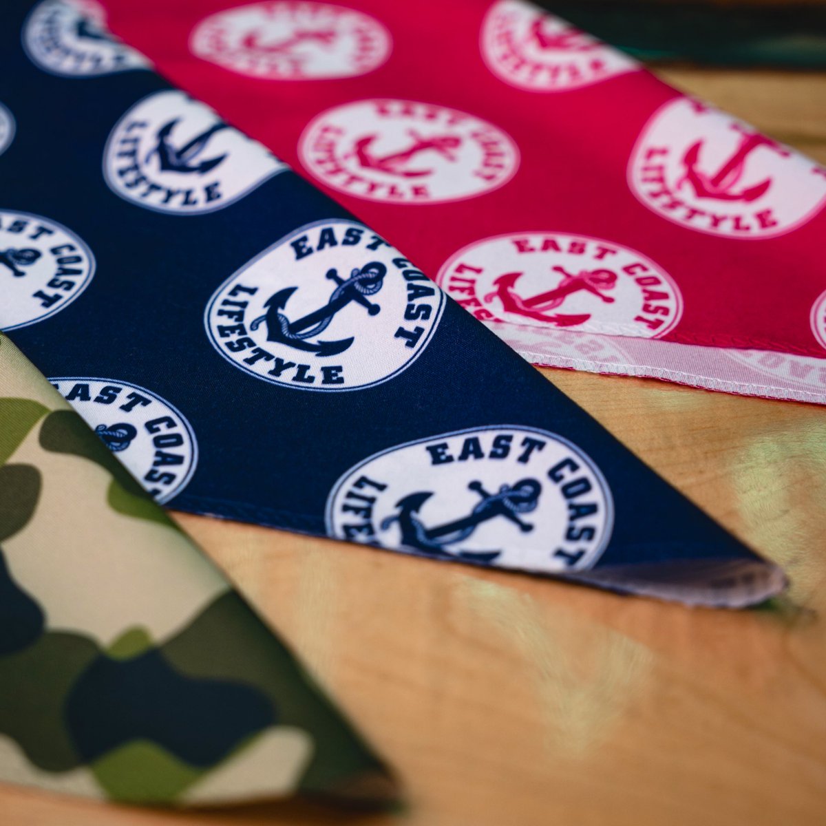 EASTCOASTLIFEST's tweet image. Last chance to save 30% off everything online with code BOXINGDAY30 🚨 EASTCOASTLIFESTYLE.com 

RETWEET or REPLY your dogs name to be entered to win a bandana! ⚓️🐕