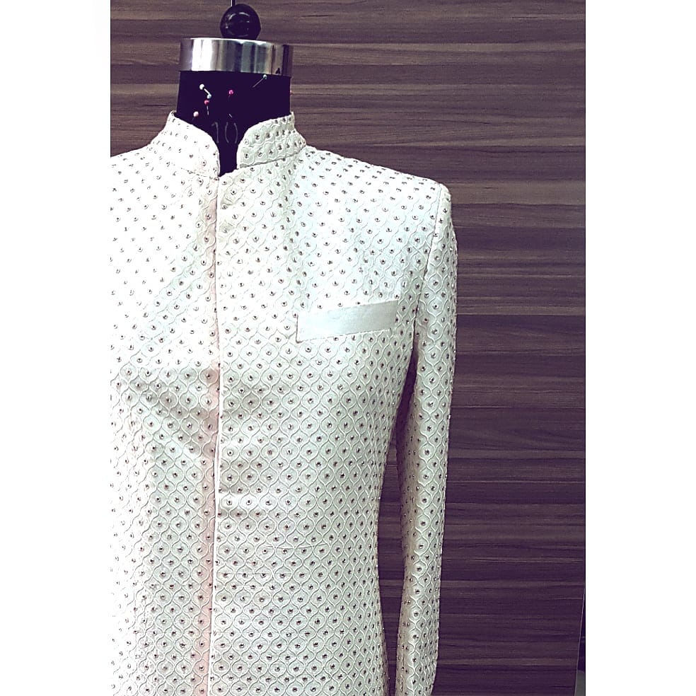 rmpatil99's tweet photo. A Pure Silk Ivory Colour Sherwani along with touch of Hand Embroidery Designed for our Clients #wedding in our Ramesh Nalawade DZigns Fashion Studio.. #fashion #post #mensfashion #menswear #classic #design #newyork #newdesign #newpost❤ #men #mensdesigner #ivory #sherwani #luxury https://t.co/56FuQxFgKX
