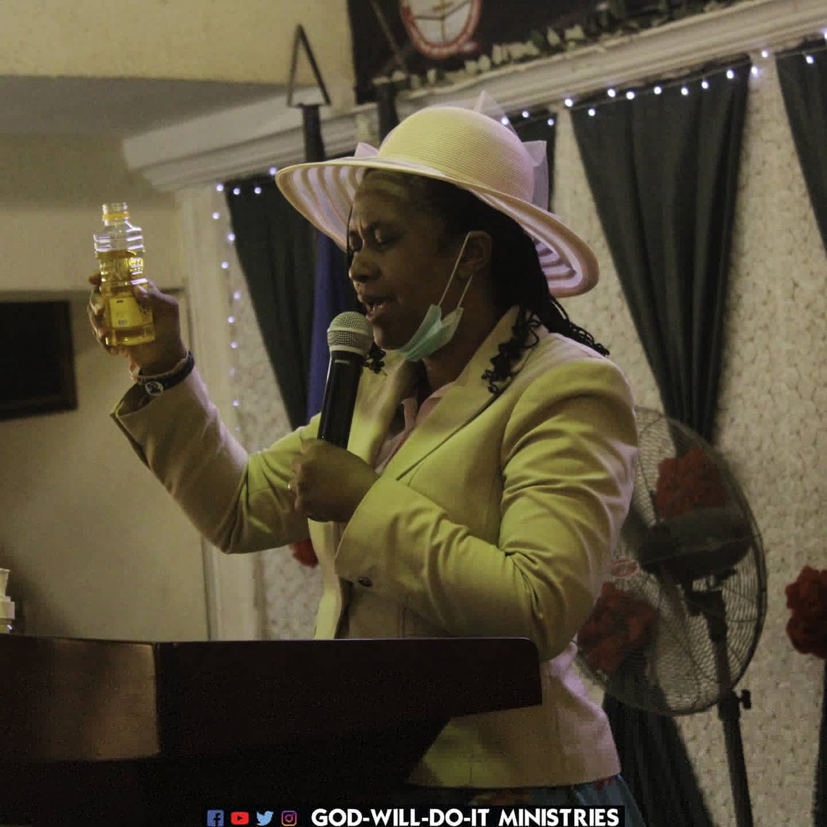 GodwilldoitMin's tweet photo. Anointing service with Rev. Mrs. P. F. Oyor

#Firstsunday
#Anointingservice
#Gwdim https://t.co/CWdrkRWIYJ