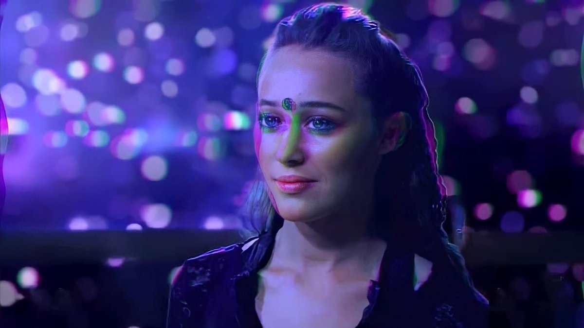 Multi_Fandom_s's tweet photo. I’m not her Clarke. 

Je suis pas vraiment elle. 

(Je fais pas la traduction je prends juste les répliques des épisodes). 

#Lexa
#LexaKomTriKru 
#the100 
#The100Finale 
#ClarkeGriffin https://t.co/b1QcO0r5CG