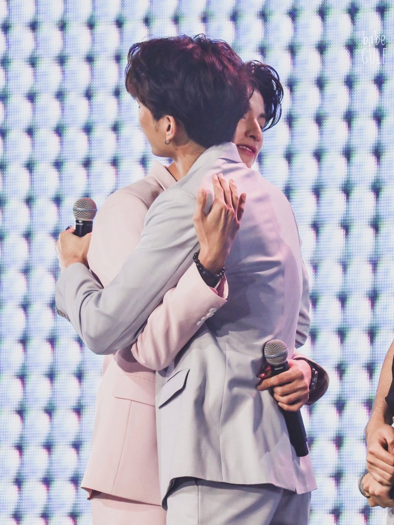 BEST MEWGULF MOMENTS 2020 RANKINGS#3. “let me be selfish for a moment. phi rak nong.” [154 votes] 4.81%