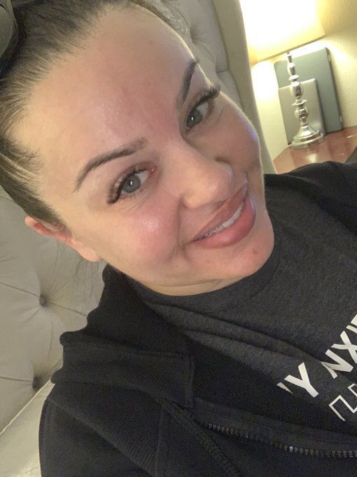 Just got home from my lash appointment. I love getting my lashes done. https://t.co/7VzuunE1V6