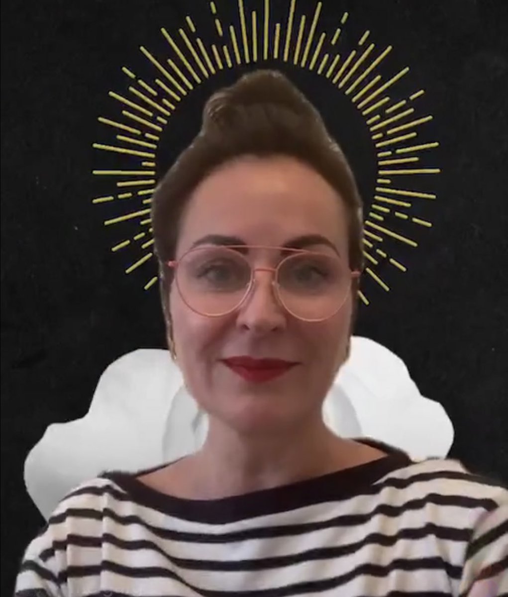 merilopez_'s tweet image. RT a la Ana Milán de la suerte para aprobar vuestros exams❤️