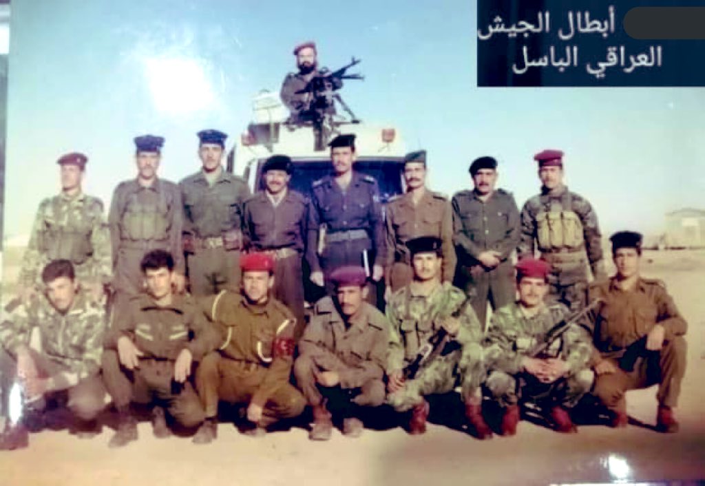 #أبطال_الجيش_العراقي 

ابطال فصيل حماية قائد الفرقه الرابعة..
في قاطع برطلة..
اخذت هذه الصورة بتاريخ ١٩٩٩/٩/٨
حفظكم الله يا أبطال.
