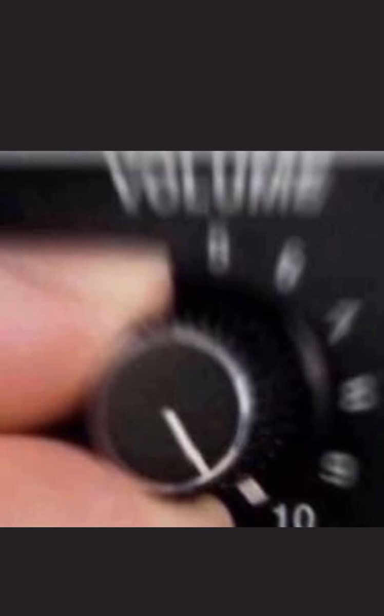 Наушники на полную громкость. Сделай громче полную громкость. Сделай громче полную громкость. Громкость на всю. Сделай громче полную громкость.