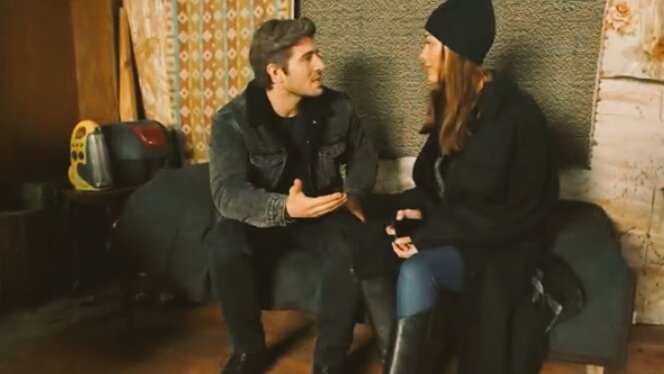 " Sana bakmak fazla ümitli şey ..🧡🔥 "

#alevalevdizi #CihangirCeyhan #dilancicekdeniz