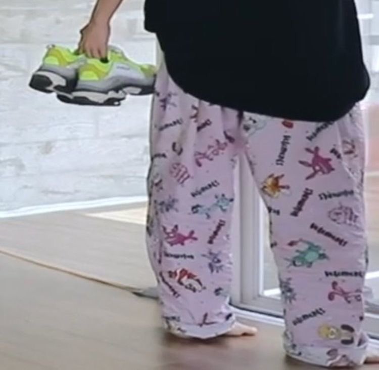 Here is the tiny Hoseok of the day