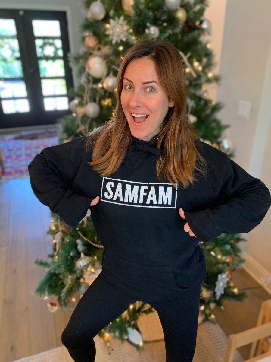 MeghanMcDermott's tweet image. Hey #SamFam look what I &amp;lt;finally&amp;gt; got my hands on! ☠️

#HoodieForMeghan #TheoryPOD #ReaperReviews @Theorossi