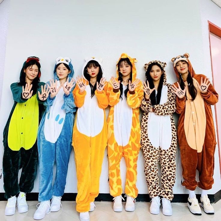 nebulouslife's tweet image. (G)I-DLE and their ability to take us to different places
— a thread