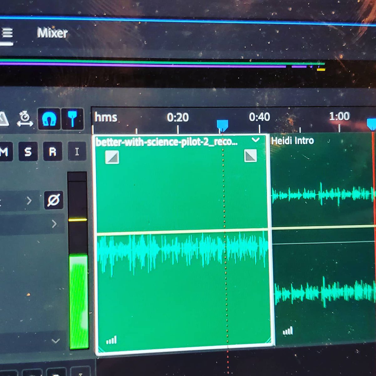 XecutionEnt's tweet photo. Working on a Sunday/New Years weekend. All because we're fully focused on big goals. #executionentertainment #podcast #editing #productionlife #fan2fanshow #3things #betterwithscience #highstories #creativity #2021goals https://t.co/yRbLA36crg