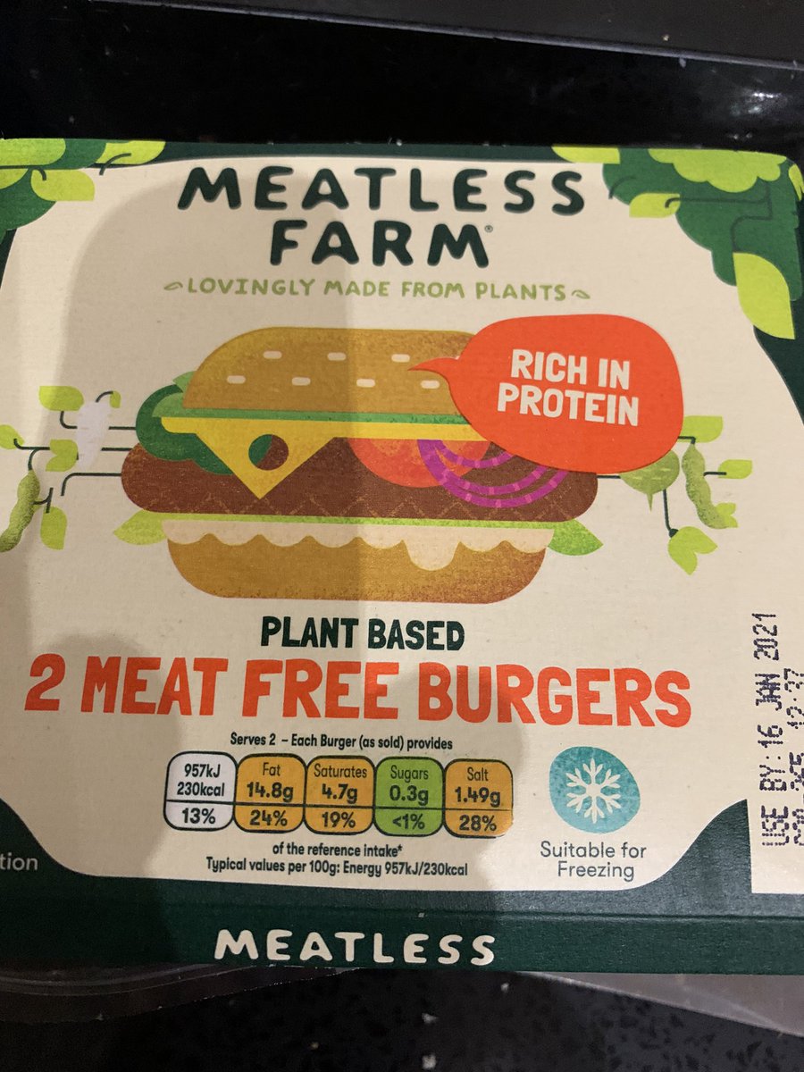 peeleyb's tweet image. Had these burgers this evening, really good! 👍 @MeatlessFarm