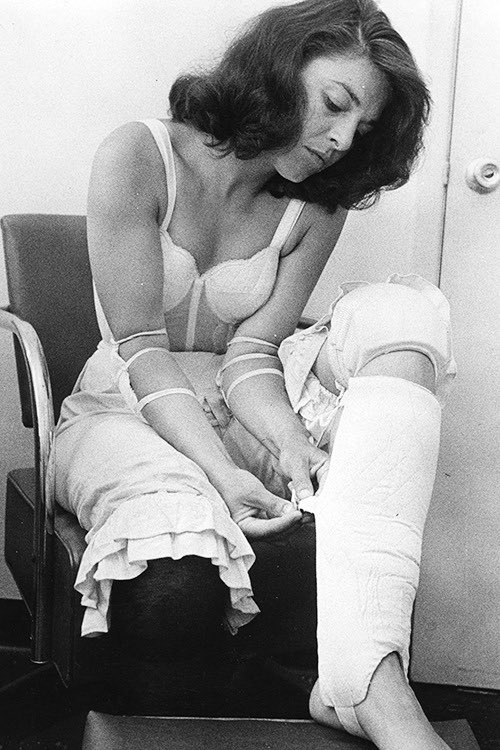 The iconic dinner table fight would run anywhere from 8-12 minutes on stage, and it was just as physically exhausting as it looks. Bancroft and Duke wore padding every night on stage (for the film adaptation, too). Arthur Penn directs the scene for the film brilliantly.  #TCMParty