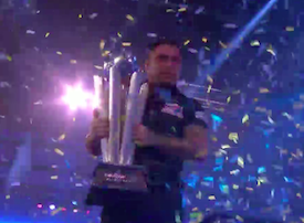 A KISS for Sid Waddell!

World Darts Champion = <a href="/Gezzyprice/">Gerwyn Price</a> 

And, new world #1.
#Darts #WorldDartsChampionshipfinal