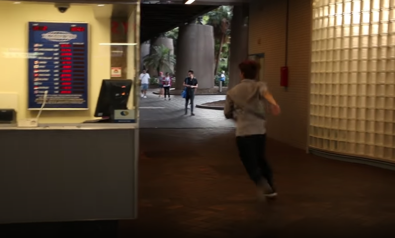 Eddy flees past the Ship Inn (built in 1902) and hides in the toilets of Circular Quay train station. 