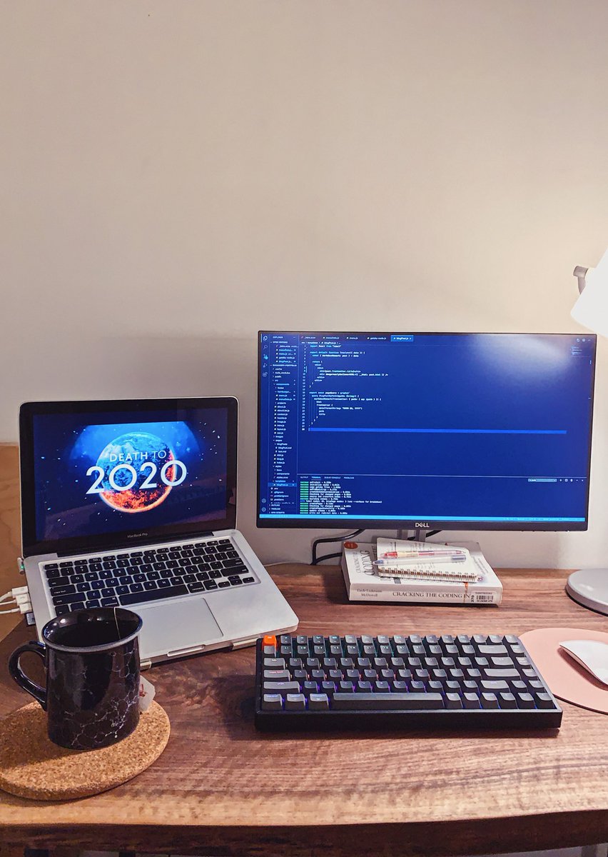 brandiCodes's tweet image. Day 025 of #100DaysOfCode:
Loving my new setup! Watching #DeathTo2020 and coding at the same time 🙆🏼♀️. 
✅ Lots of changes to “projects” and “about” sections of my portfolio!
✅ Continued reading #CrackingTheCodingInterview 
#CodingSetup #WomenWhoCode #CodeNewbie #DEVCommunity
