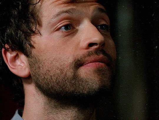 a short thread of castiel being fucking beautiful like always