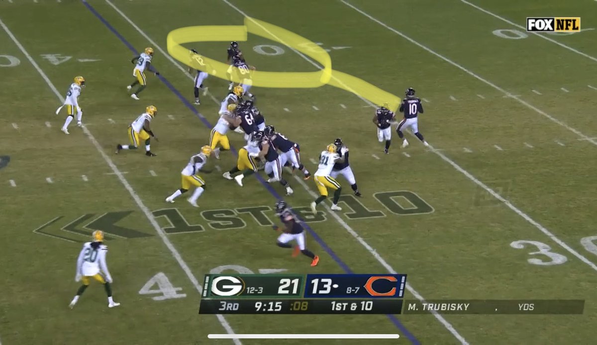 Now a screen for a few yards bc Mooney is incredible. He takes a lot of hits here so we FINALLY are gonna call a play action shot play, finally.