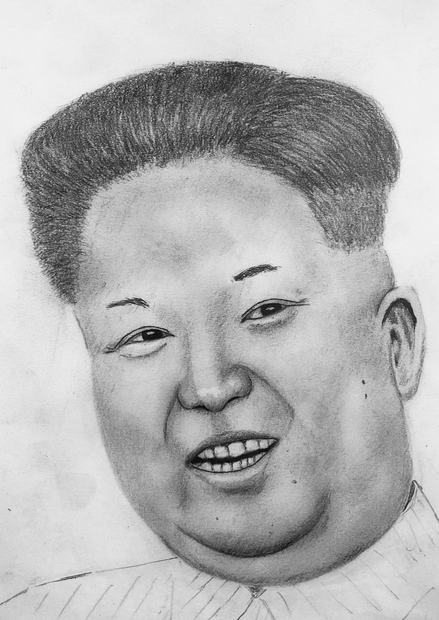 ビーストせんぱい タイトル 笑顔 第3代最高指導者 金正恩 キム ジョンウン 김정은 似顔絵 デッサン 鉛筆画 イラスト 北朝鮮 指導者 金正恩 キム ジョンウン 김정은 T Co 1ams473opa Twitter