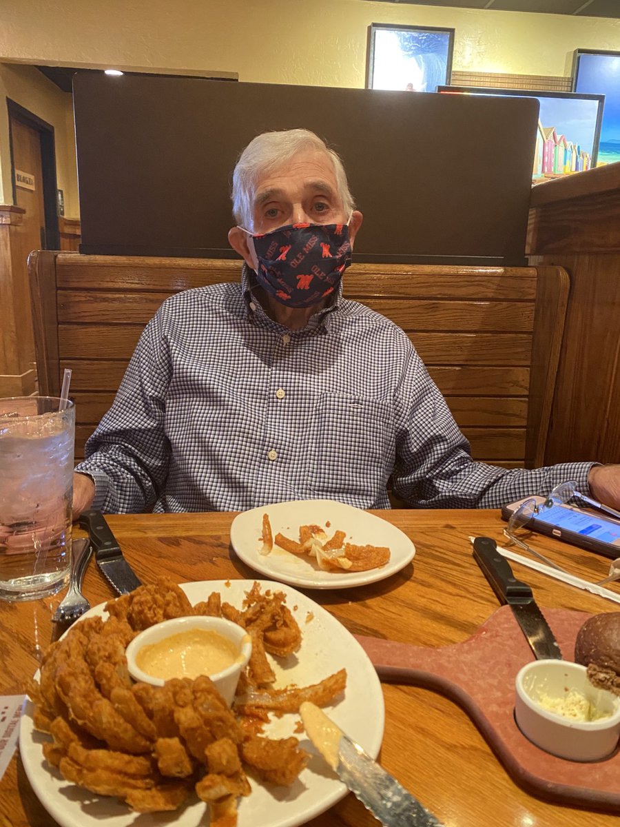 ⁦<a href="/Lane_Kiffin/">Lane Kiffin</a>⁩ ⁦<a href="/OleMissFB/">Ole Miss Football</a>⁩  Hotty Toddy from Charles Phillips in Hattiesburg ❤️💙⁦<a href="/Outback/">Outback Steakhouse</a>⁩