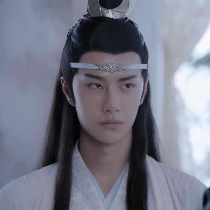 LAN WANGJI, ALTERNATE: Sensual AmberHorny. Lotus, sandalwood, and amber. This one was a gimme.