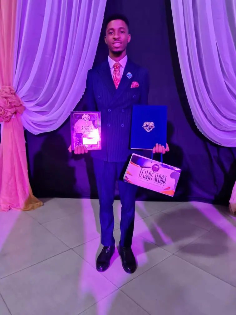 ceorile1's tweet photo. BRO VICTOR EMEKA MBA SHINES AS WINNER OF THE 2020 FUTURE AFRICA LEADERS AWARD
With great rejoicing, we celebrate our very own Bro. Victor Emeka Mba of CE Lagos Zone 3 (our Zone) on being one of the winners of the 2020 Future Africa Leaders Award.
#CEOrile1 #AfricaArise #Africa https://t.co/SP6B3HDsFl