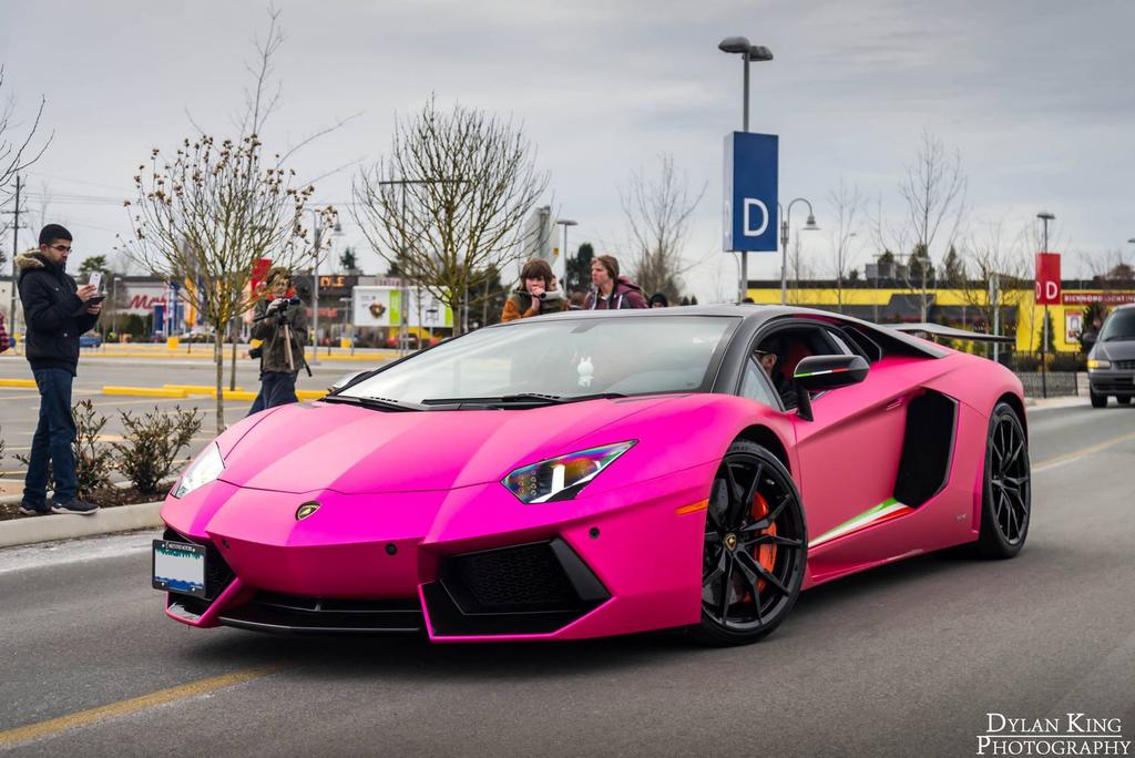 MattGrimes5's tweet photo. @linusgsebastian @JayzTwoCents We all know what he's going to get. #pinklambo https://t.co/I2Fh6tZpy9