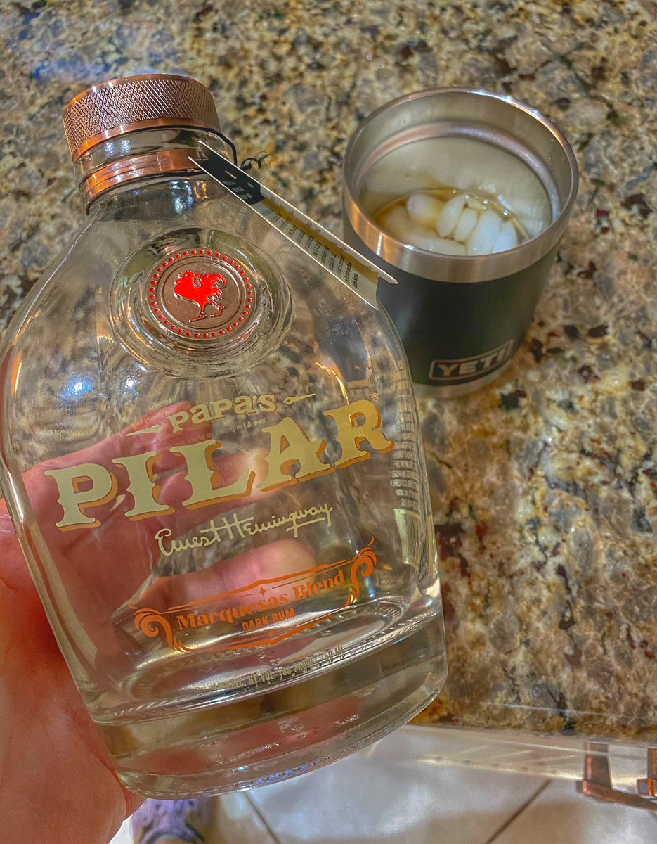 FlatsClass's tweet photo. Damn... I hate when this happens! #papaspilarrum #captcarichardson #bestrum https://t.co/ZNUEekTZ7p