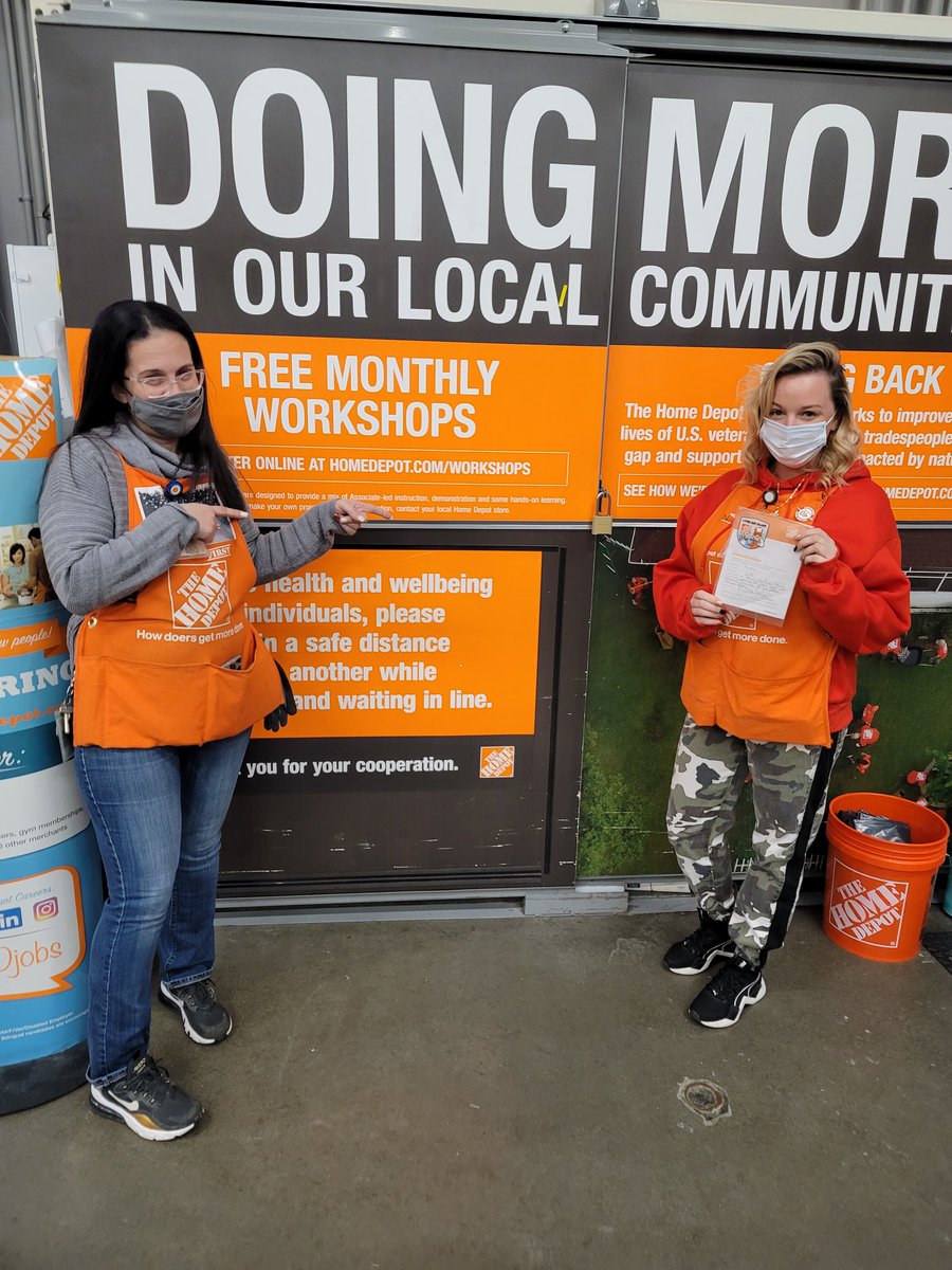 Boss lady <a href="/tuti5kids/">Leticia Villanueva</a> doing what she does best thanking her associate for doing a amazing job #2021recognition <a href="/faika_sammy/">Faika Sammy</a> @ThAFeS_6150 <a href="/sophieny1/">Sophia Martinez HD</a> <a href="/JoseRod45007915/">Jose' Rodriguez</a> <a href="/Rgayle23/">Rashema Gayle</a>