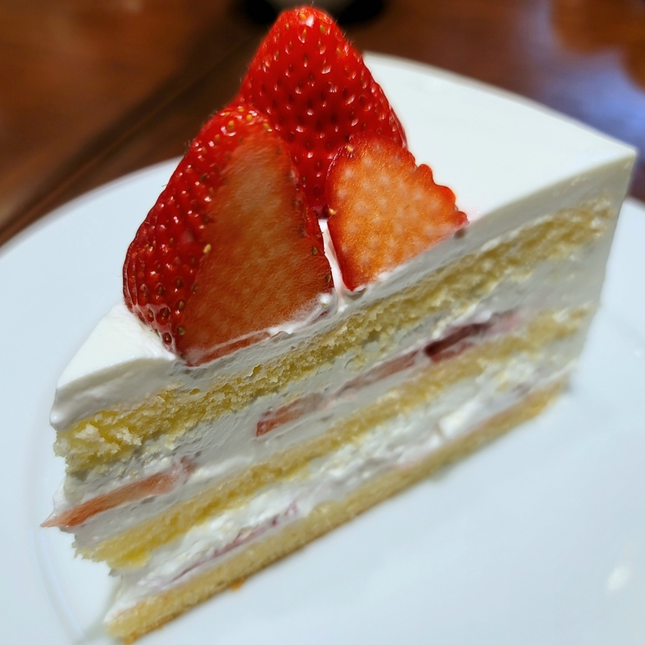 Amuro 生クリームが軽くて上品な甘さ ハーブス Harbs ストロベリーケーキ クイーンオブ ケーキ T Co Aooxv49jyx Tabelog Amuro 生クリームが軽くて上品な甘さ ハーブス Harbs ストロベリーケーキ クイーンオブ ケーキ T Co Aooxv49jyx Tabelog