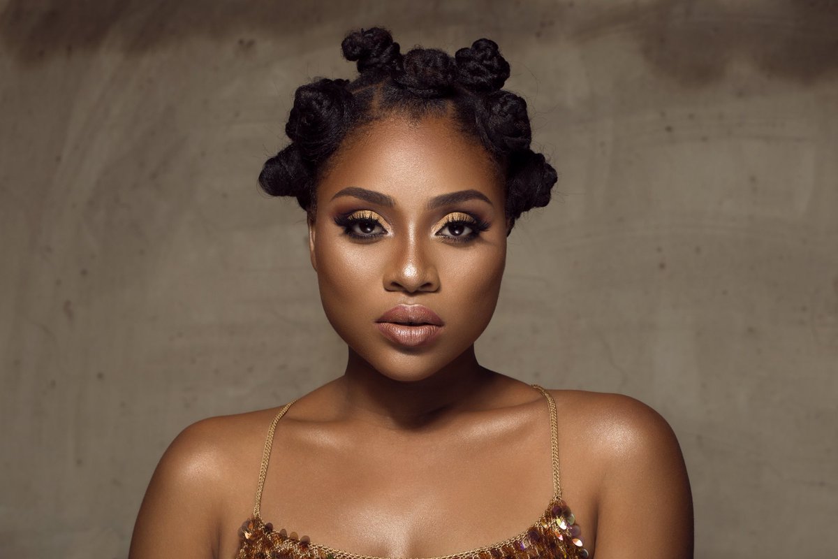 80sDion's tweet photo. Adina Thembi and  Mzvee  with the same energy; a little thread https://t.co/rmRJz6gQIA