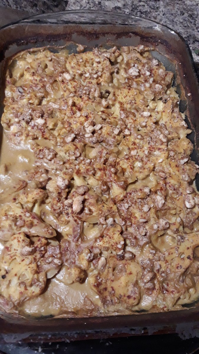 WitchesFor's tweet photo. Made "cheesy" cauliflower &amp; potato casserole from @nutrition_facts How Not To Diet Cookbook

@YangGangFitness #HumanityFitness 

#wfpb #plantbased #YangGangFoodies #wholefoodplantbased #vegan #casserole #2021Healthy #2021Fit #CookingThruCovid #HowNotToDiet https://t.co/BWPX3GO35A