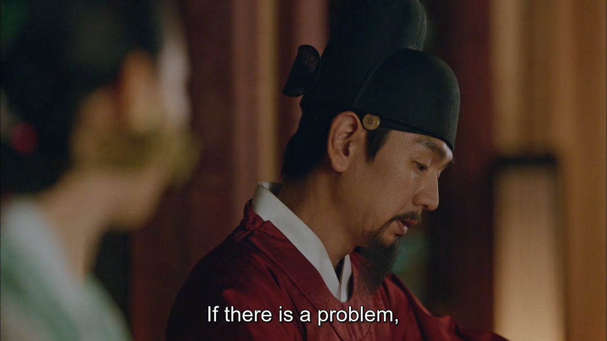 I just found out the assassin was not sent to kill the queen. However, it's very possible for Andong Kim to harm the queen if she doesn't give them in return (to strengthen their position). And instead, she's just creating more problems. #MrQueenEp8  #MrQueen
