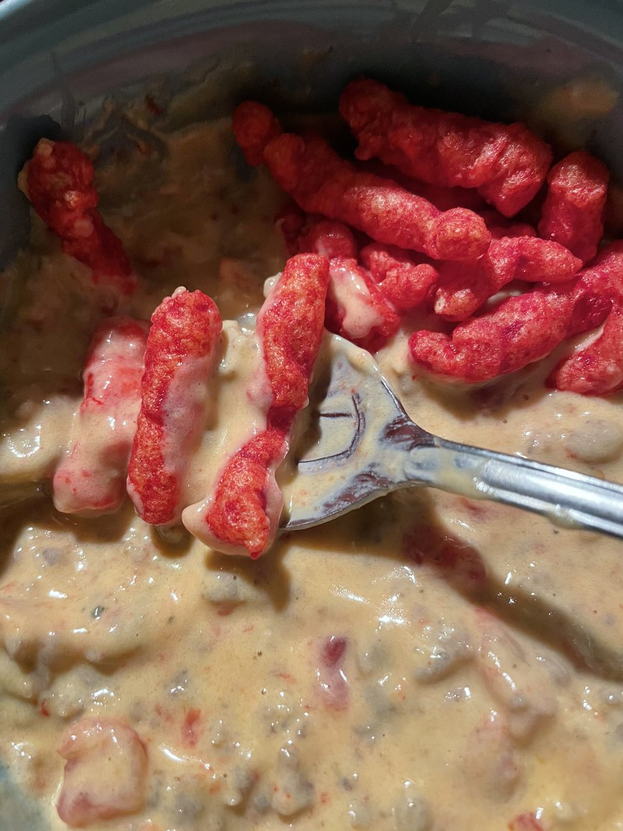ram_slam_throw's tweet photo. How do you #celebrate a #victorious #weekend ⁉️ #hotcheetos 🔥#withlime & #dip 😈 #rotel #velveeta #sausage #hamburger #yummy 🥰😍#witchywoman🌙 #joinmycollective💫 https://t.co/xbqZ0UJ79U