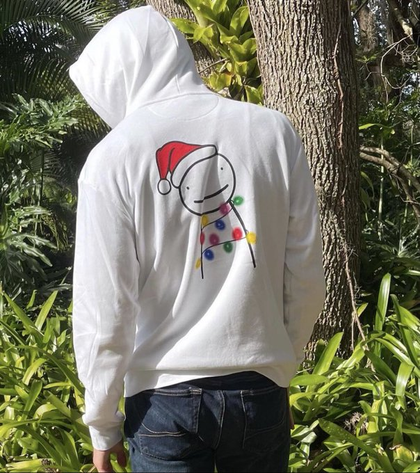 - someone pointed this out, and in the red merch pic we saw a bit of his hair shadow so we know his hair is styled somewhat like that. also doesnt look like jacobs hair texture