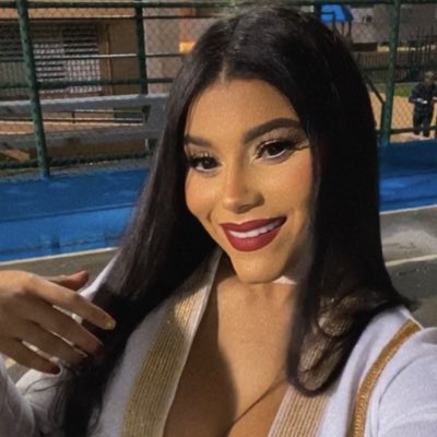 Tishany12's tweet photo. #NuevaFotoDePerfil https://t.co/h3NdH8YUxP