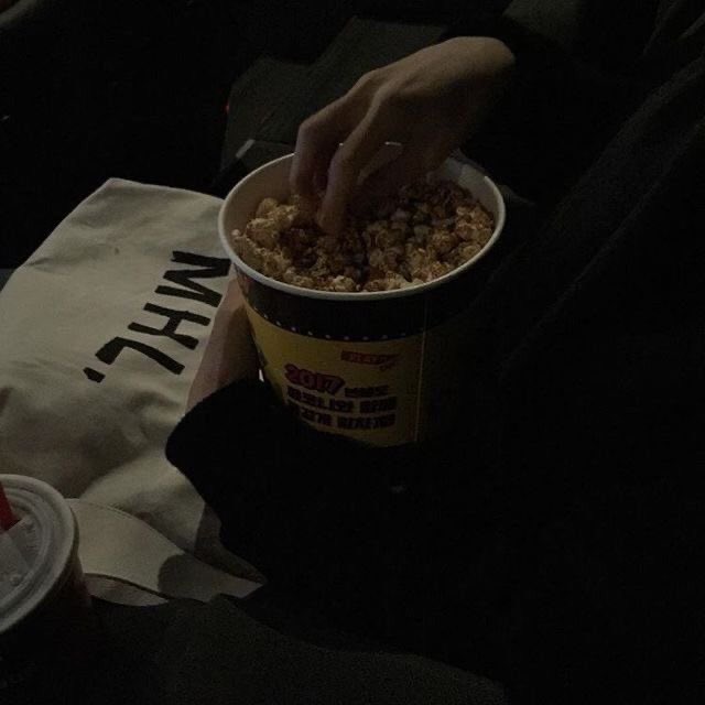 Draft___d's tweet image. about me 💋💓