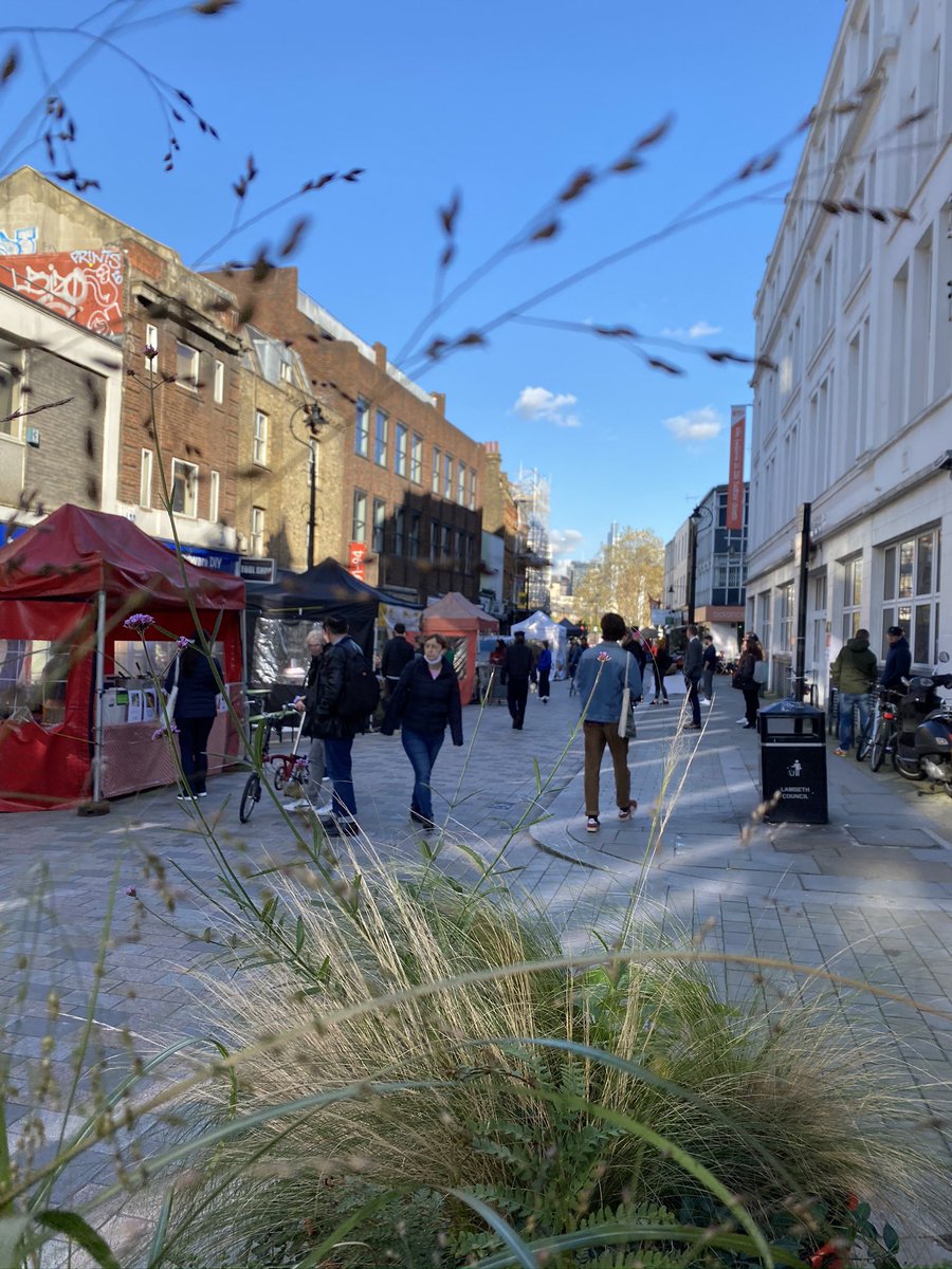 Guess who’s back for 2021 🤚 Don’t let the rain stop you from grabbing a takeaway from your fave traders today! #LoveLowerMarsh