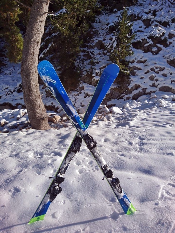 Soloskinet's tweet image. Este Wed&apos;ze Boost 980 ST es un esquí de Slalom en toda regla, giros cortos, fácil de llevar, divertido y que pide guerra y te regala diversión en casi cualquier  #PruebaProducto #TestEsquís #Wedze #WedzeBoost980ST soloski.net/?p=10579