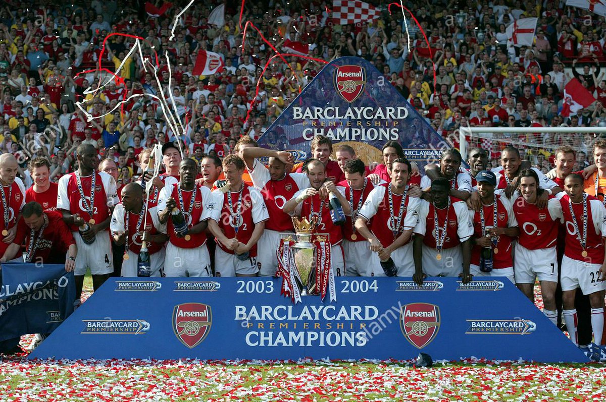 And so it was, in the final match of the tournament, the gunners won 2-1 against Leicester City ending a dream season, with goals from the captain Patrick Vieira and Thierry Henry, the last being crowned as the Premier League top scorer with 30 goals.