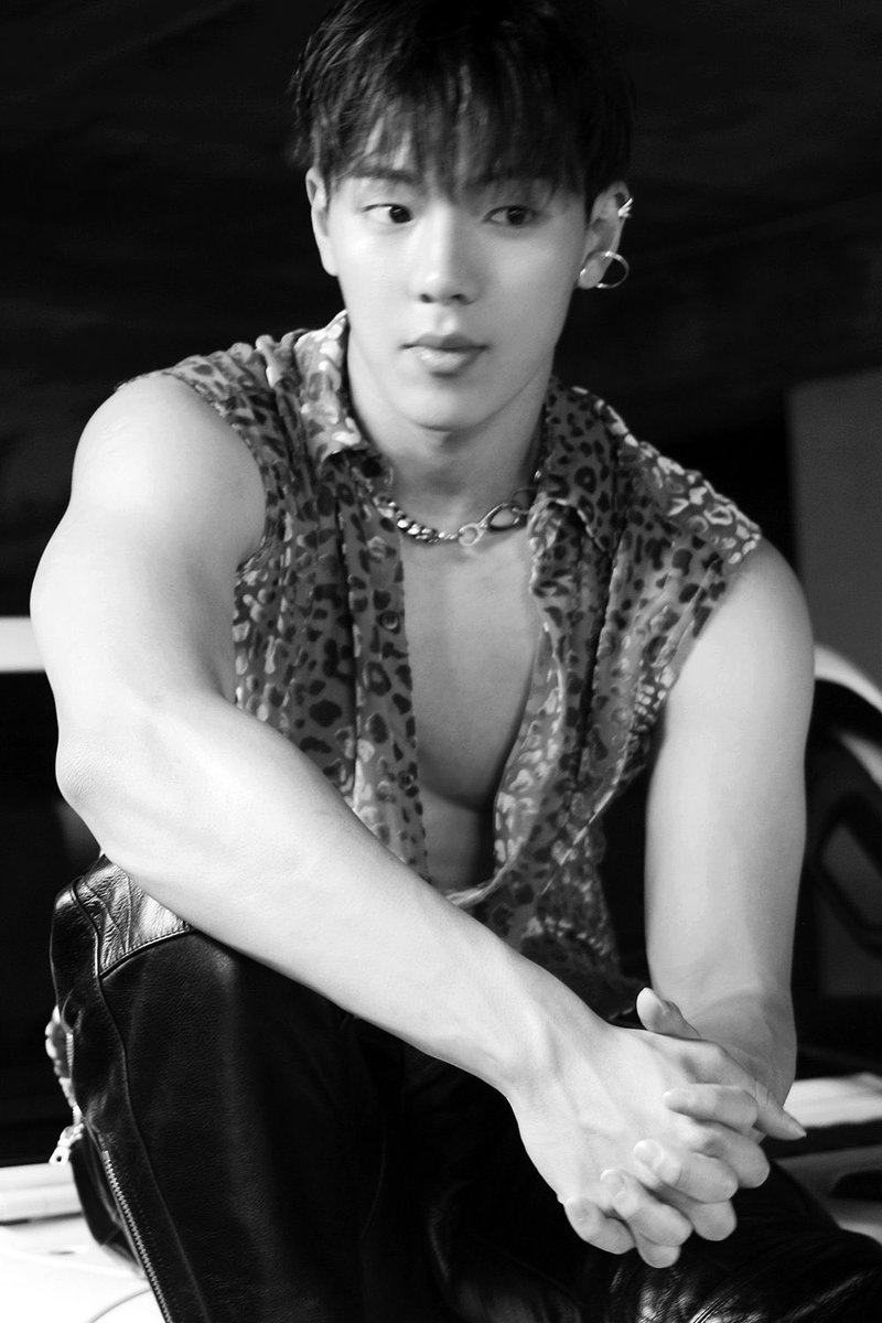 Shaun певец корейский. айдол шону. шону монста х. шону монста х. шону корейский певец 2018.