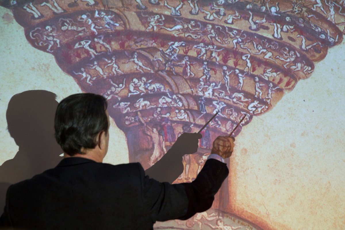 영화 인페르노 스틸컷. #론하워드 #톰행크스 #시에나브룩스 #인페르노스페셜일러스트에디션 #문학수첩Translate post