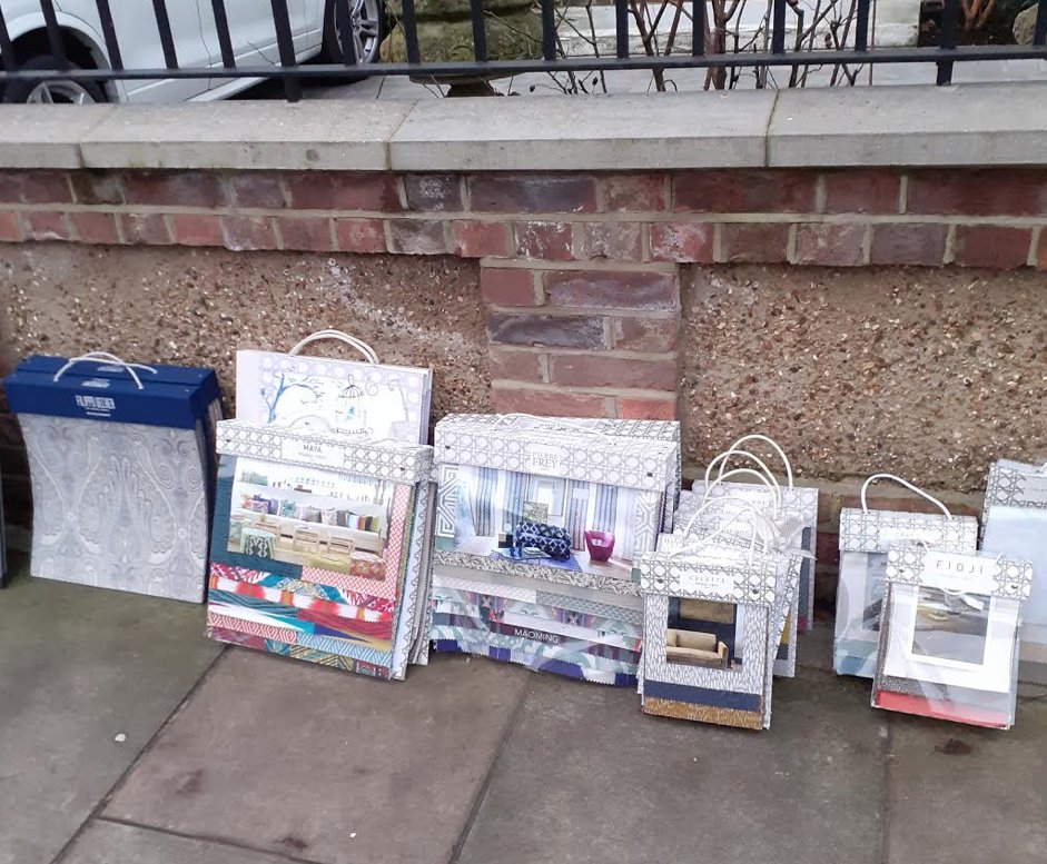 JackieWInterior's tweet photo. FREE fabric &amp; wallpaper books. 
Please feel free to help yourself. Great for crafting, quilting etc. They are outside 41 Suffolk Road, #Barnes SW13 9NN. 
No need to ring the bell. https://t.co/3W68mz4i0j