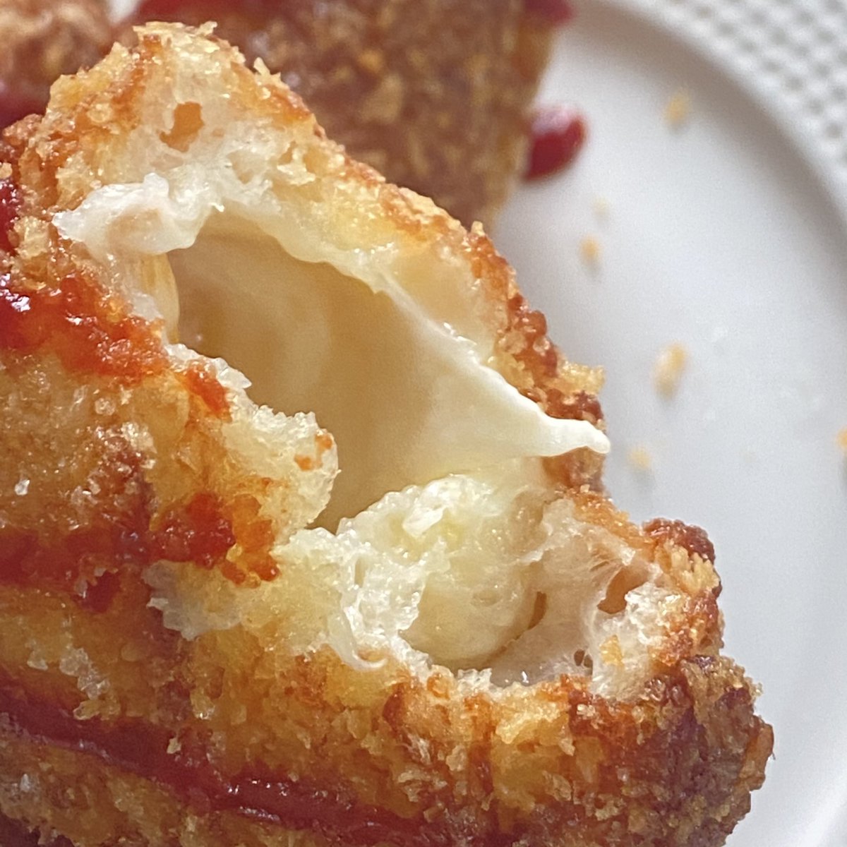 corndogน้องเหลวแบบว่าเหลวเลย ตอนทอดก็คือสุกมั้ยสุกยังสุกยังยอดนักปรุงนี่มะ👩🏻‍🍳✊🏻