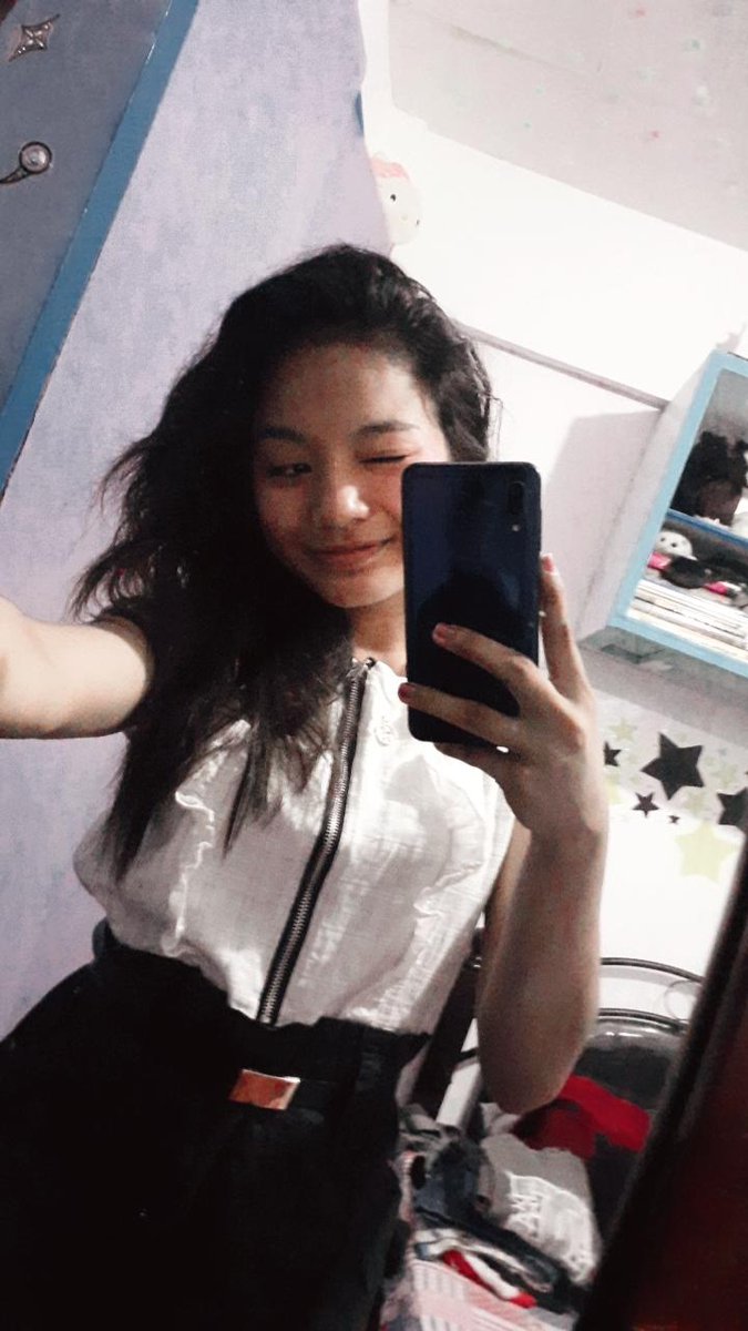 stangemss's tweet photo. L8 aqoUe sa #SylfieDay kasi tagal alang signal pero e2 na nga  hehehehehsjdjjs walang matino pero okie lang lovyuol ;)) @_xzxzy https://t.co/6FToZPy9SJ