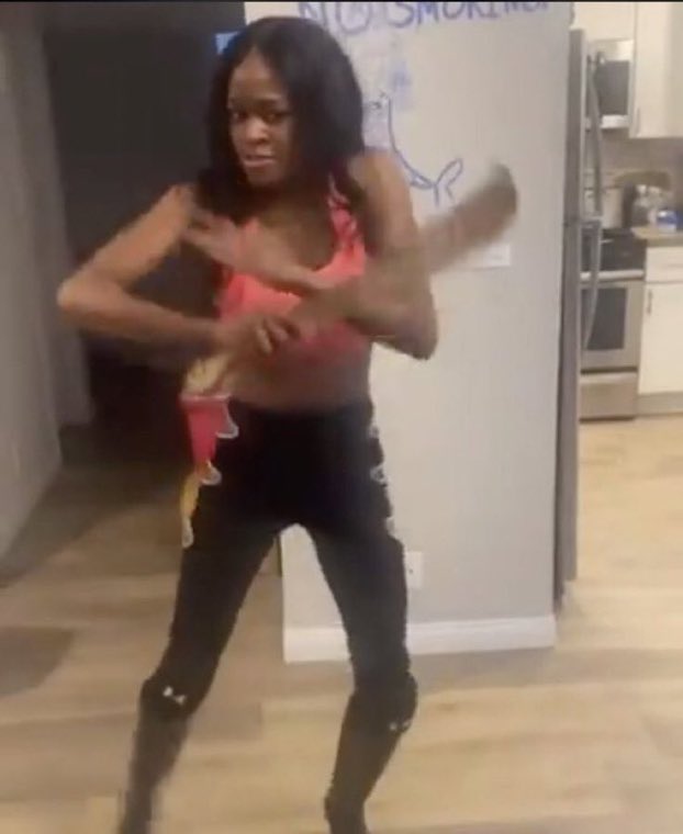lesbiprec1se's tweet photo. wh!te people stop saying “purrr” challenge!!! https://t.co/qwnvJTSOU8