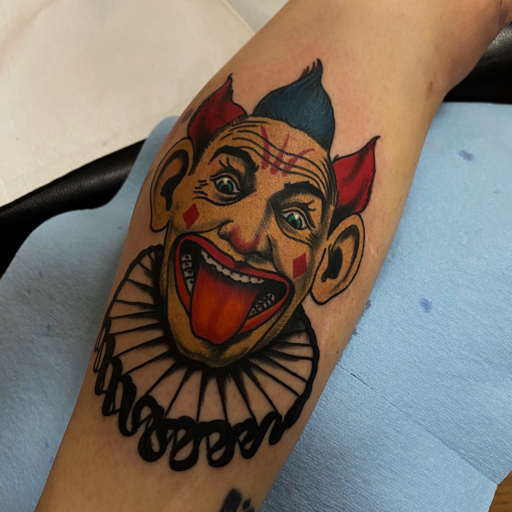 “Clowns drink to blot out the ravages of terrifying children for a living.”
..
I tattooed this clown